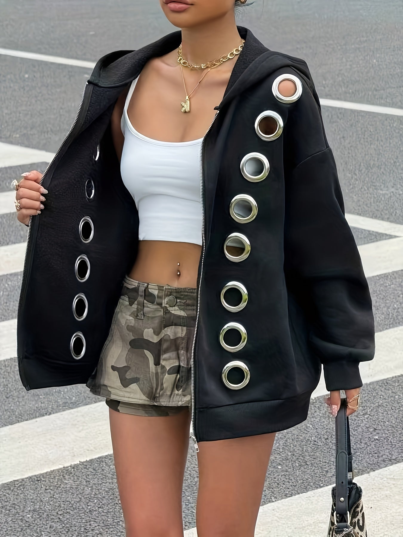 Veste à Capuche Noire – Style Casual avec Détails Découpés & Ceinture Accent