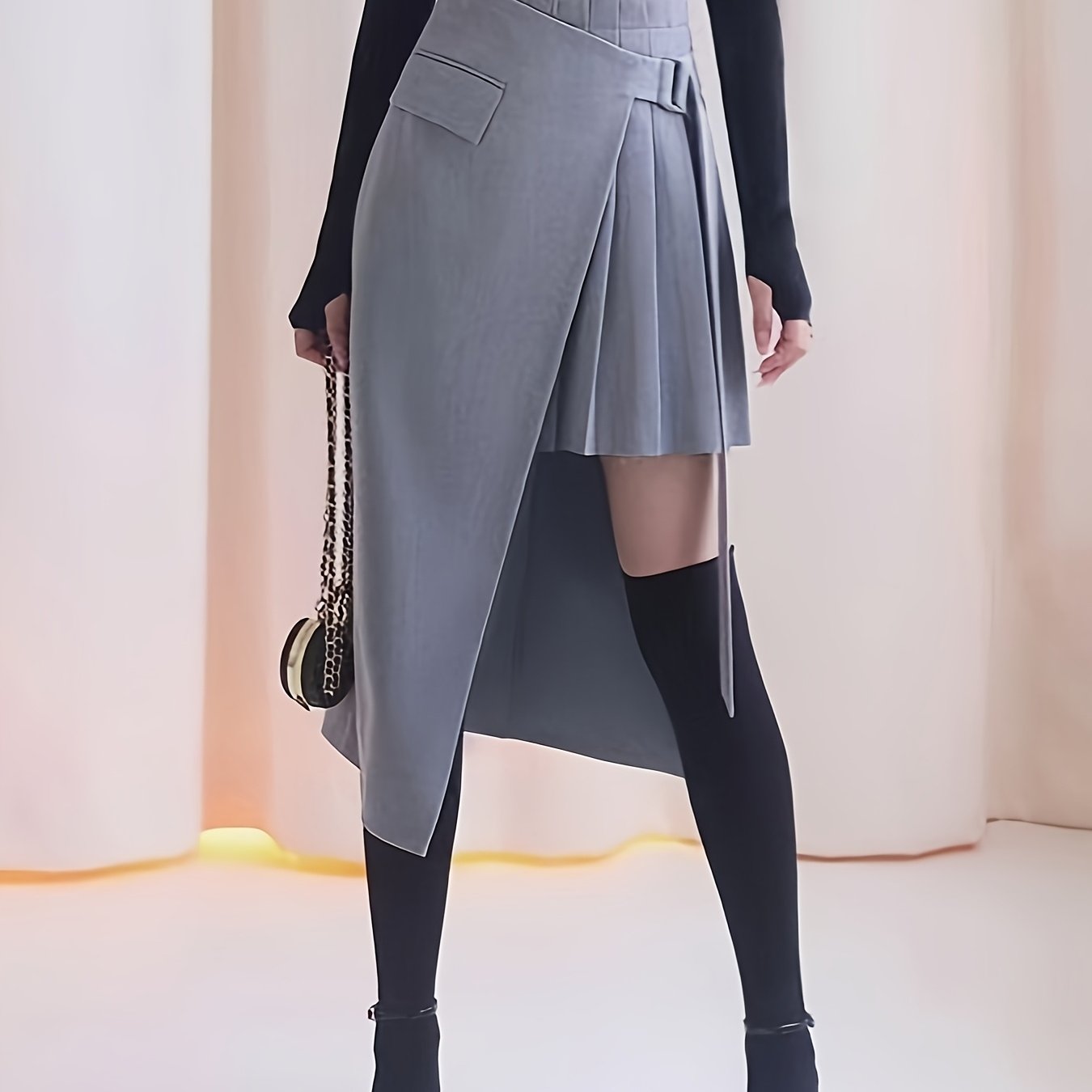 Jupe Asymétrique Élégante – Coupe Moderne & Charme Intemporel