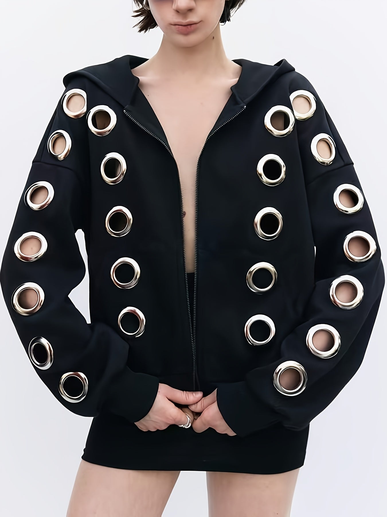 Veste à Capuche Noire – Style Casual avec Détails Découpés & Ceinture Accent